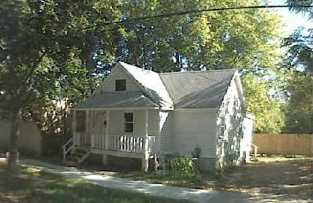 Photo of Grand Rapids N.W. Downtown 2 Bdrm Bungalow