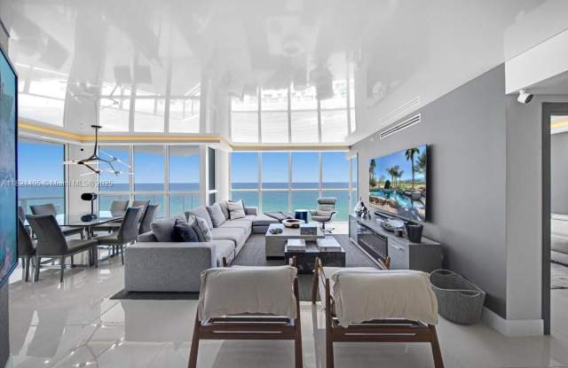 Photo of 16425 Collins Ave