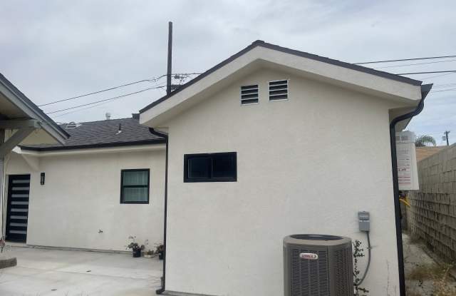 10863 Nettleton Street