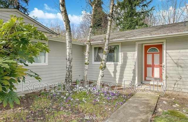 Photo of 2400 SE 19th St