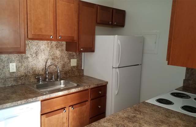 4225 Sussex Drive, Apt. 18