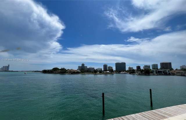10281 E BAY HARBOR DR