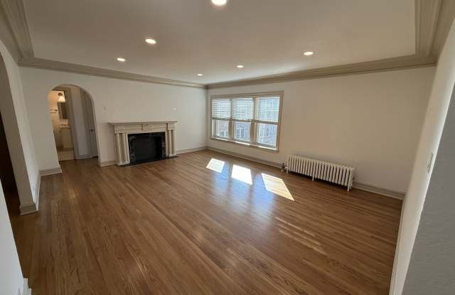 Photo of 531 Hinman Ave