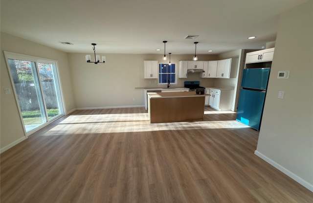 32 Montgomery Street unit: 1