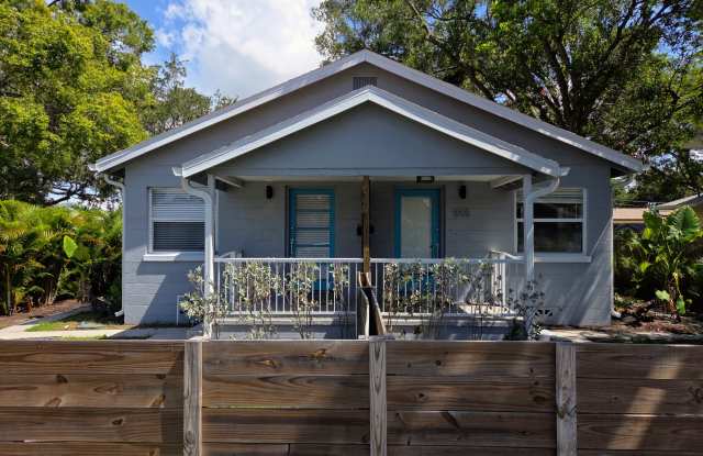 857 22nd Avenue North - 855