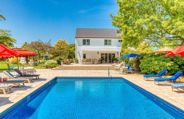 522 S Harbor Road