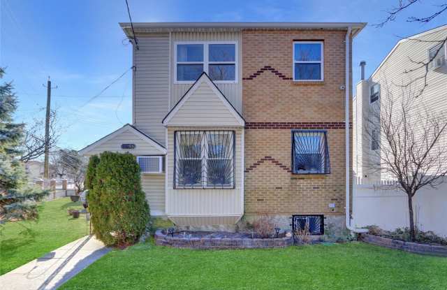 111-66 166th street 166th Street Jamaica, NY 11433