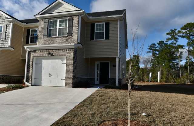 3 Bedroom 2 1/2 Bath Townhome In Richmond Hill
