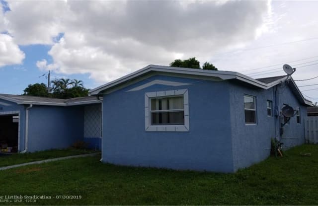3950 NW 34th Ave - 3950 Northwest 34th Street, Lauderdale Lakes, FL 33309