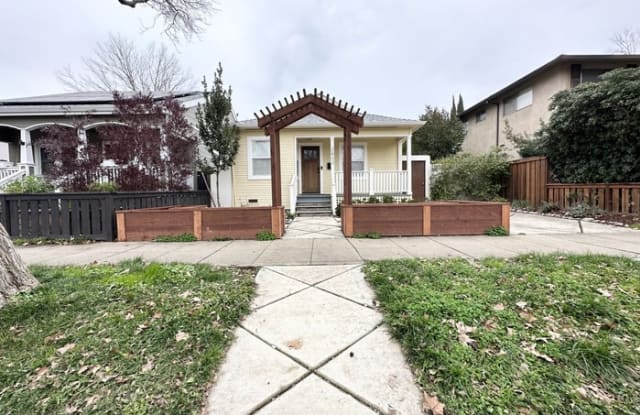 2433 Castro Way - 2433 Castro Way, Sacramento, CA 95818