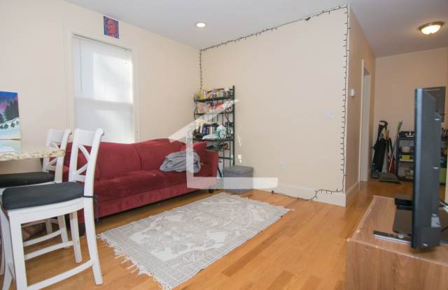 EXTREMELY NICE 4 BED 2 BATH IN ALLSTON!!!!!!!