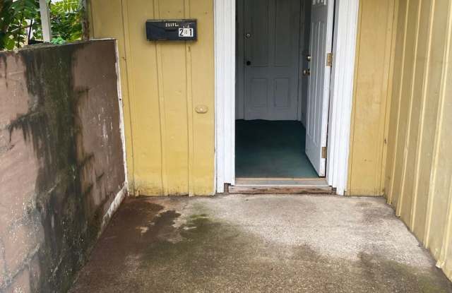 Photo of Light and bright 2BR up near downtown and AHN St. Vincent