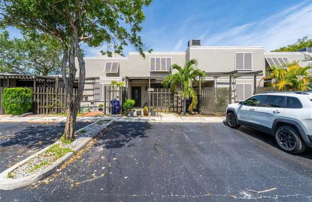1424 NW 113th Way