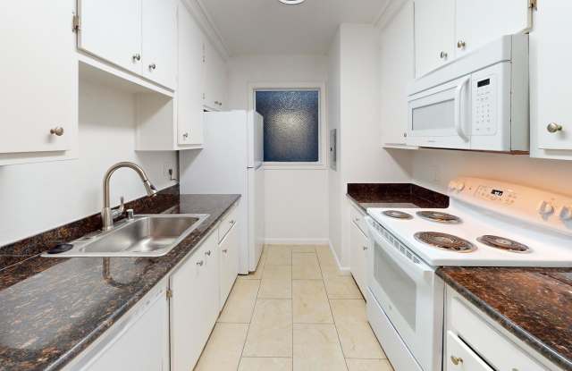 531 Alameda Del Prado