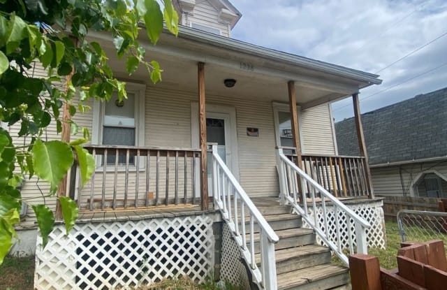 1238 Dale Avenue SE - 1238 Dale Avenue Southeast, Roanoke, VA 24013