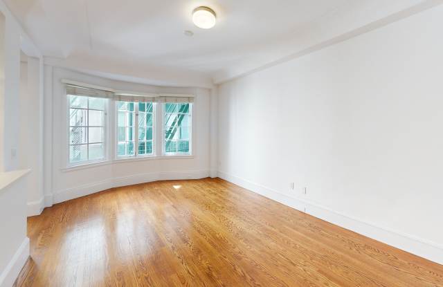 Photo of 355 Fulton