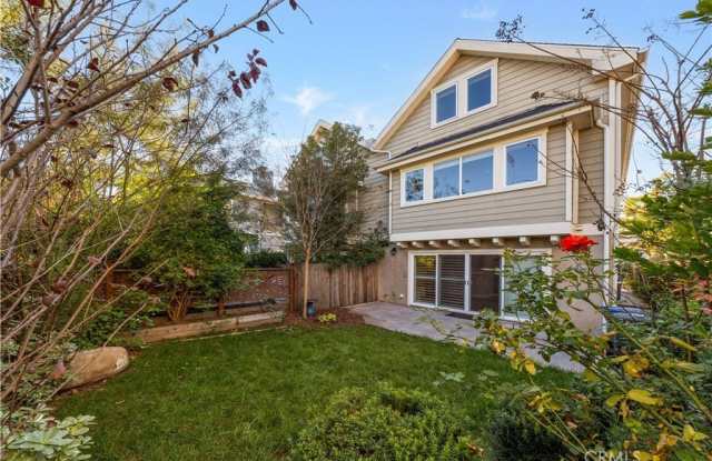 78 N Sierra Bonita Avenue