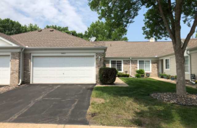 9427 Prairieview Tr N