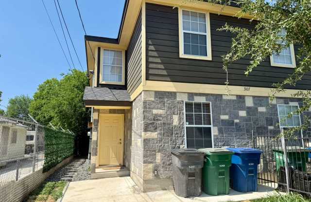 3107 W Travis St , San Antonio, Texas 78207