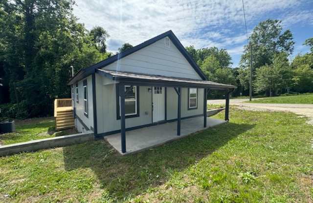 3 Bedroom Charming Home in Henderson