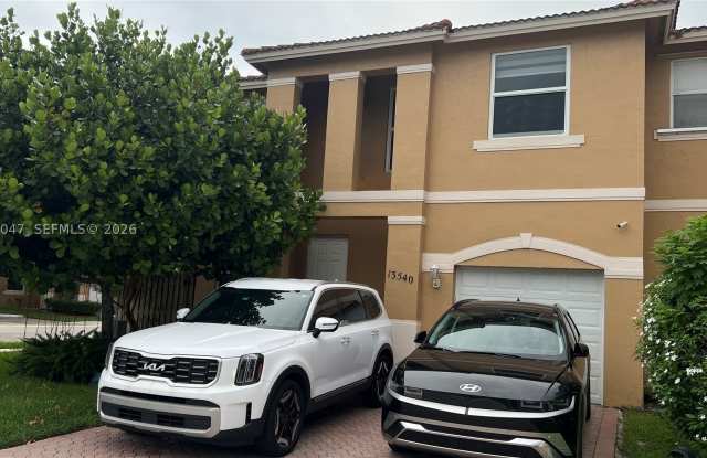 13540 NW 7th Ct