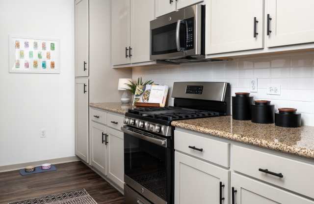 Mira Bella Apartments San Diego