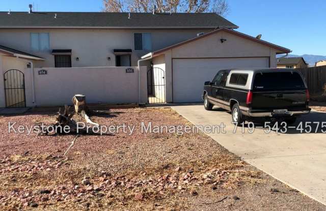 Nicely Maintained Duplex in Pueblo West 3 Bed/2 Bath/2 Car Garage $1700/$1700
