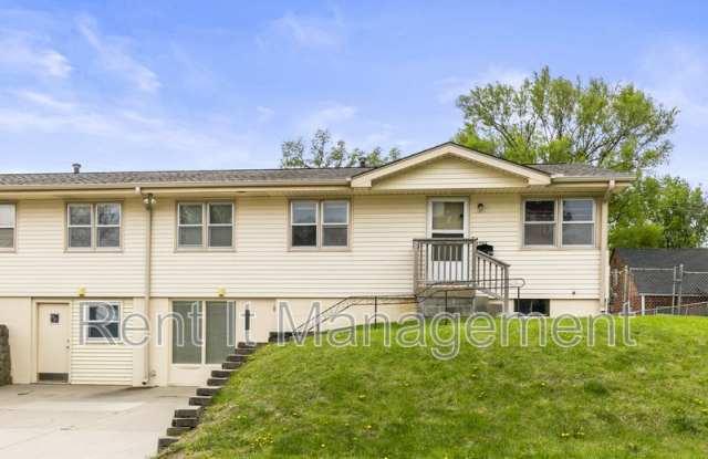 3701 Saratoga St.