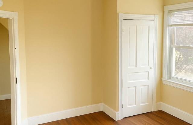 648 BEACON Avenue unit: 2