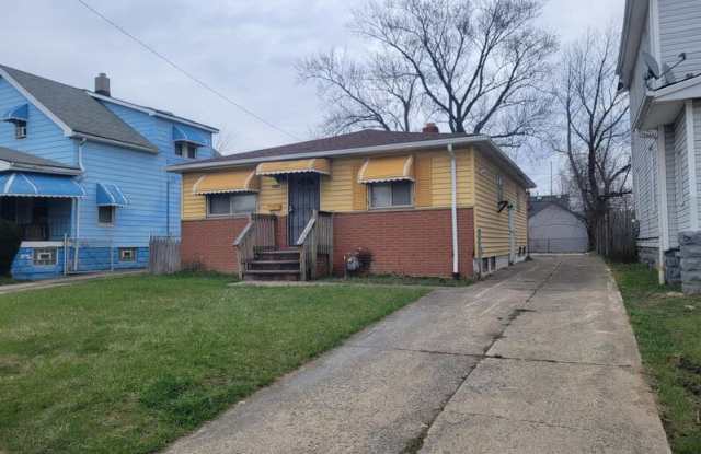 4405 East 156th St - 4405 East 156th Street, Cleveland, OH 44128