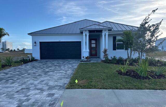 Photo of 657 Clearwater Avenue