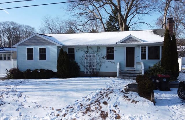 153 Bouve Ave - 153 Bouve Avenue, Brockton, MA 02301