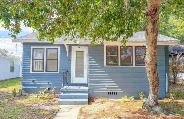 106 AVENUE D SW