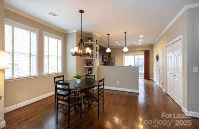 1204 Taliesin Court