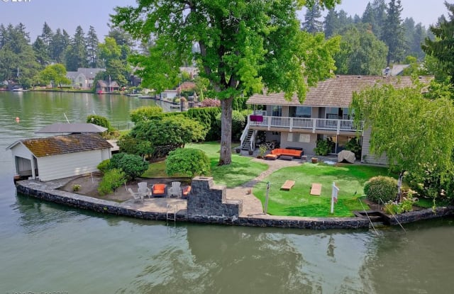 951 Westpoint Road - 951 Westpoint Road, Lake Oswego, OR 97034