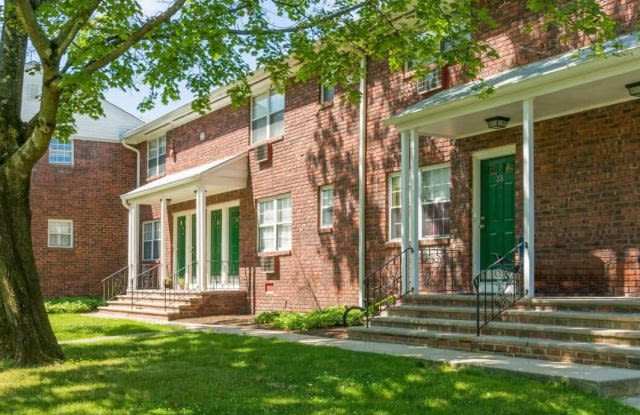 138 Nottingham Ct Unit E11