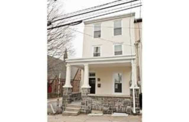 154 DUPONT STREET
