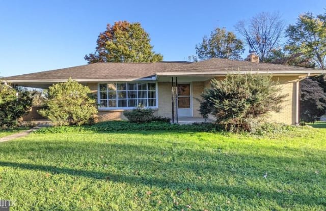 1039 Mount Joy Rd - 1039 Mount Joy Road, Lancaster County, PA 17545