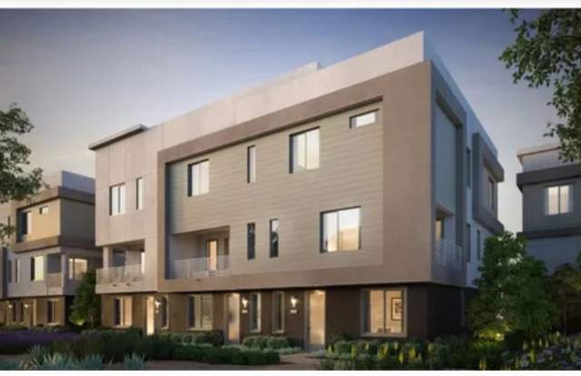 Photo of Beautiful furnished 4 bedroom Townhouse!