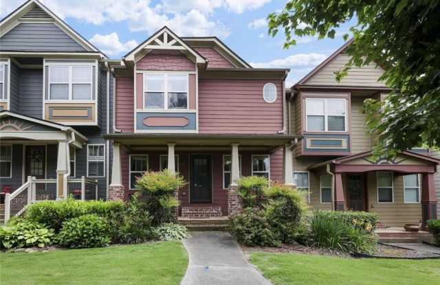 Photo of 423 Royal Crescent Lane E