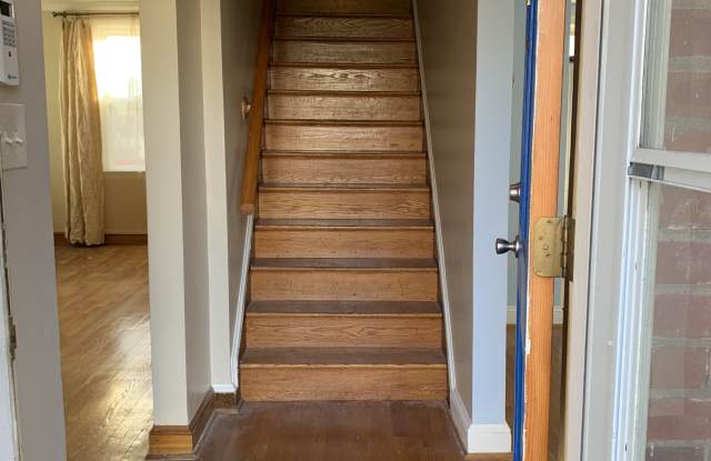 524 Whittier Street Northwest