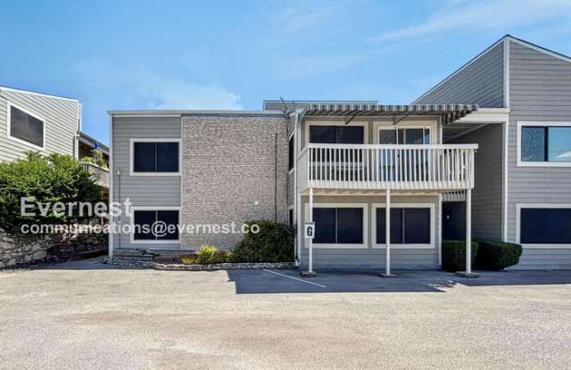 Photo of 5801 Thunderbird Street