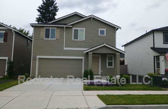 109 W Goldenrod Ave