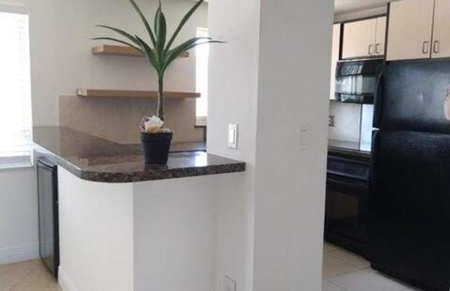 720 Bayshore Drive unit: 201