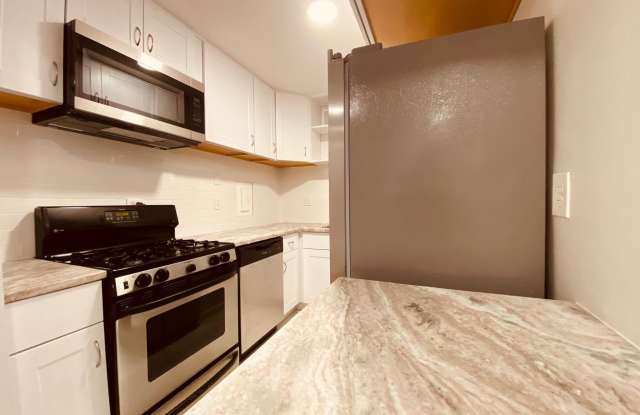 5340 HOLMES RUN Parkway unit: 1003