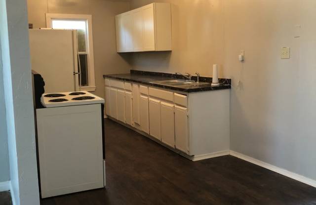 3 Bedrooms 2 Baths 1 Car Garage Walking Distance to Palo Duro High