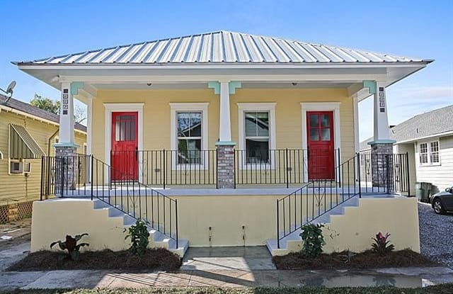 627 S HENNESSEY Street - 627 South Hennessey Street, New Orleans, LA 70119