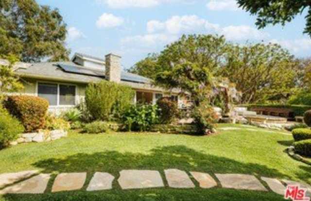 Photo of 6945 Whitesands Pl