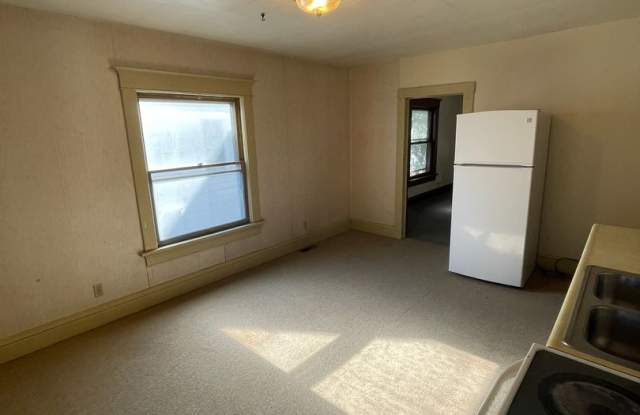 Photo of 723 - 723 1/2 South St