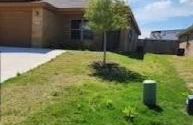2545 Leroy Lane